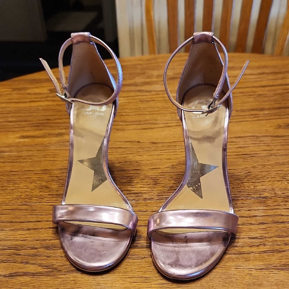 Gianni Bini EllaQuent Purple Metallic Size 5.5